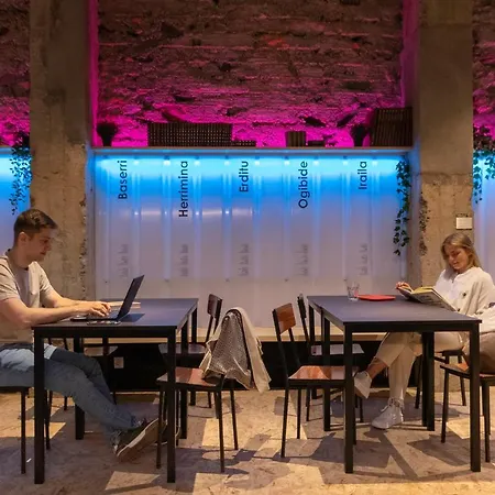 Ekoos Hostel, Eko בילבאו