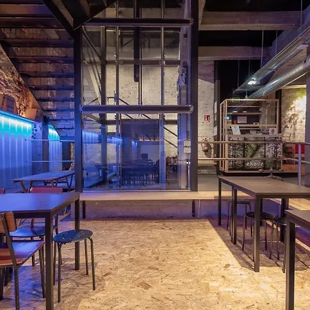 旅馆 Ekoos Hostel, Eko