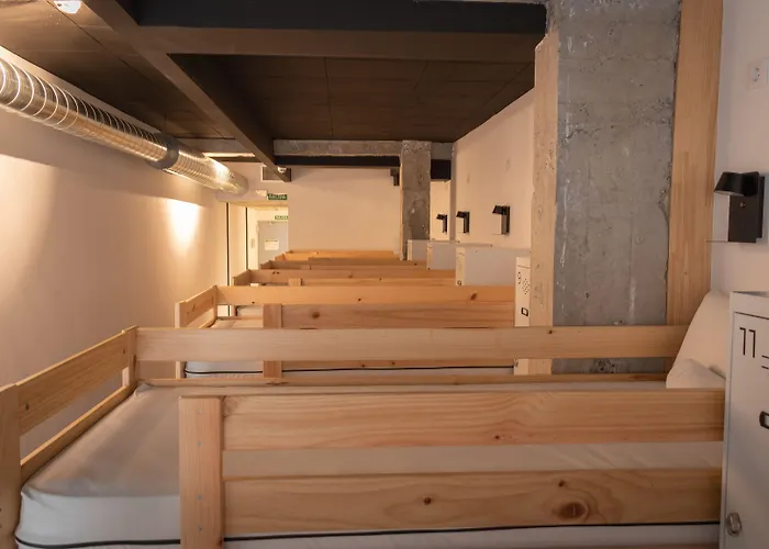 Ekoos Hostel, Eko Ostello