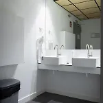 Ekoos Hostel, Eko
