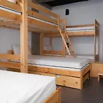 Ekoos Hostel, Eko