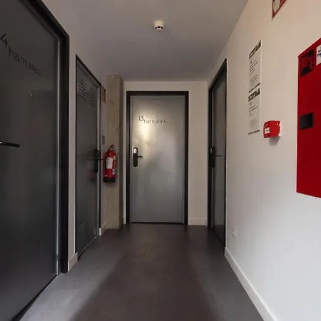 Ekoos Hostel, Eko Albergue *