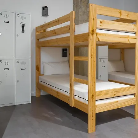 Ekoos Hostel, Eko Hostel