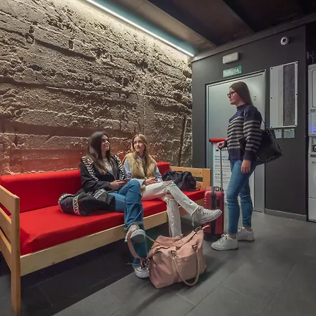 Ekoos Hostel, Eko * Bilbao