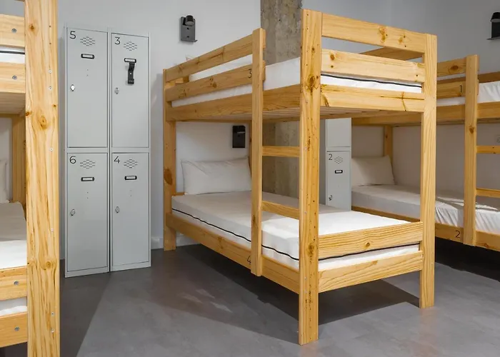 Ekoos Hostel, Eko ホステル