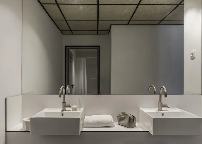 ホステル Ekoos Hostel, Eko