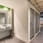 Ekoos Hostel, Eko
