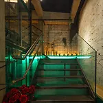 Ekoos Hostel, Eko *