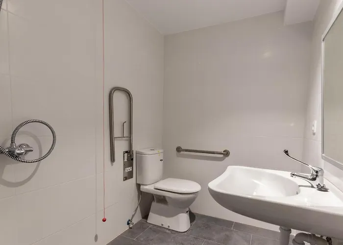 Ekoos Hostel, Eko Хостел